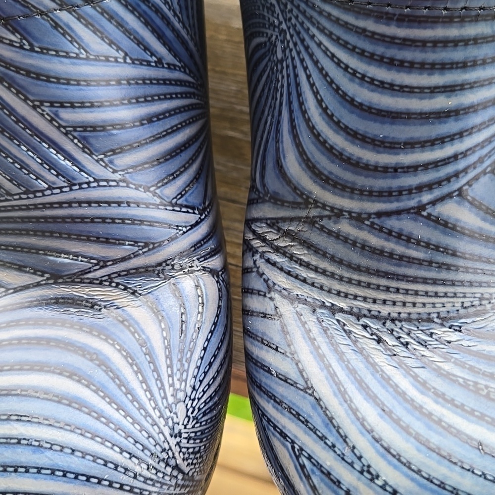 Dansko Womens Blue Linear Patterned Nurse SCRUB Clogs 40 9 To 9.5 - Picture 4 of 9